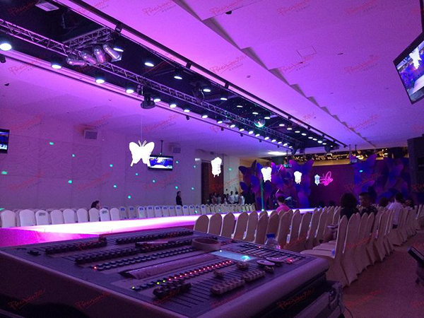 年会舞台搭建公司怎么才能找到好的